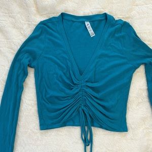 Alo Ribbed Long Sleeve Clenched Top